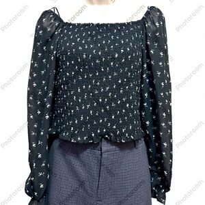 Ladies Lush puffy blouse